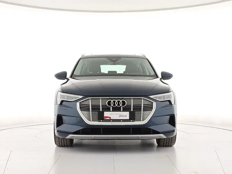 Audi e-tron usata a Alessandria (2)