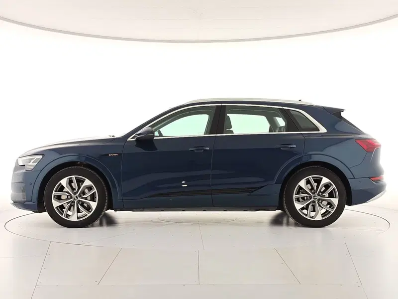 Audi e-tron usata a Alessandria (3)