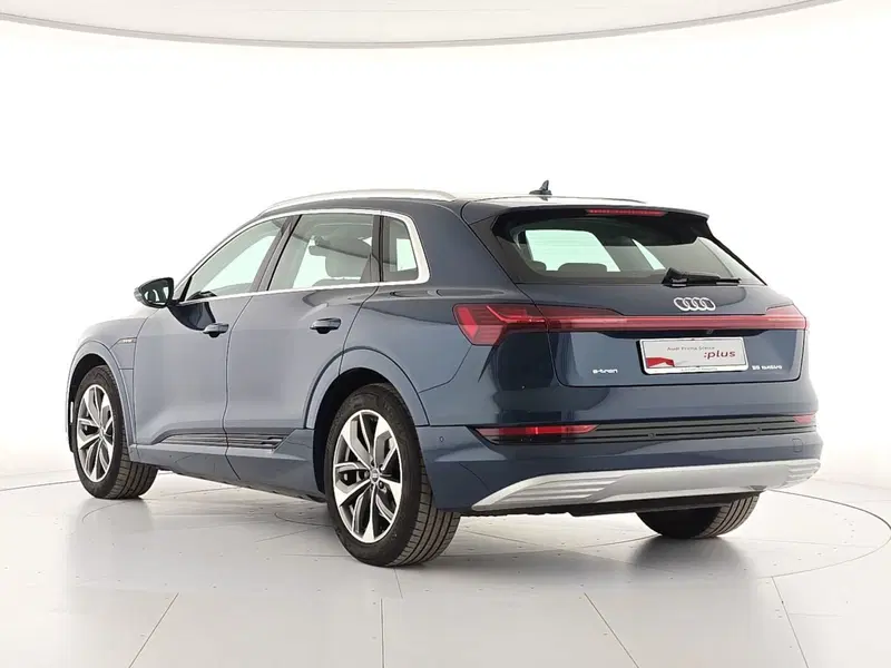 Audi e-tron usata a Alessandria (4)