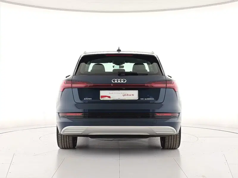 Audi e-tron usata a Alessandria (5)