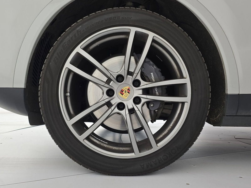 Porsche Cayenne usata a Alessandria (7)