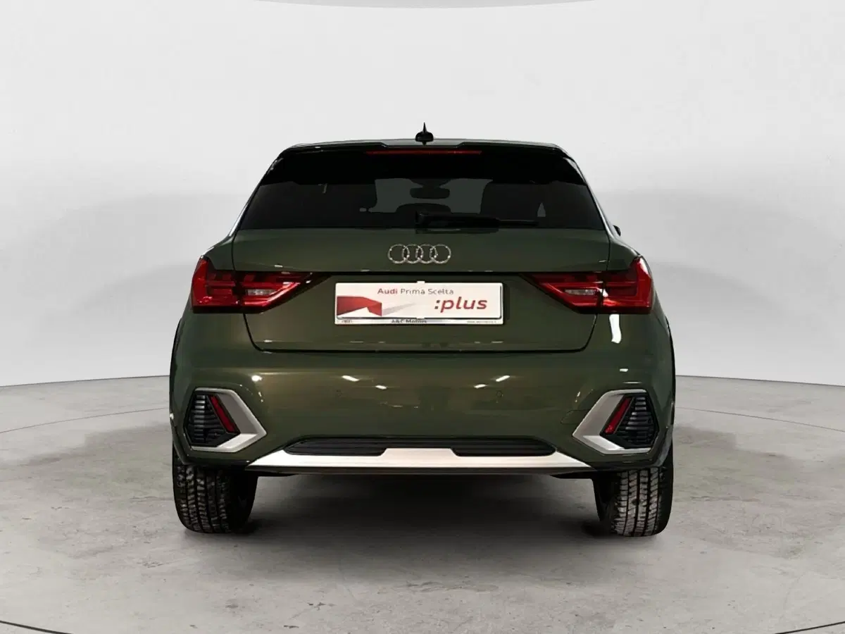Audi A1 allstreet usata a Caserta (5)