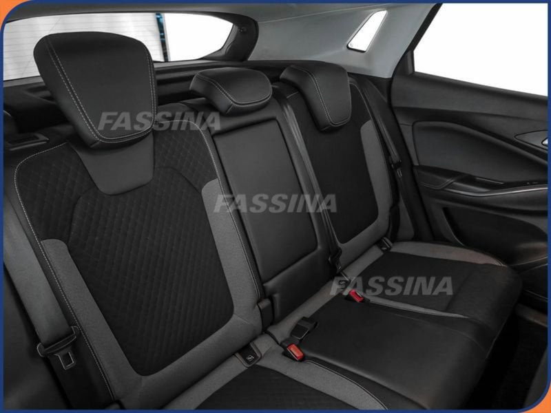 Opel Grandland X usata a Milano (12)
