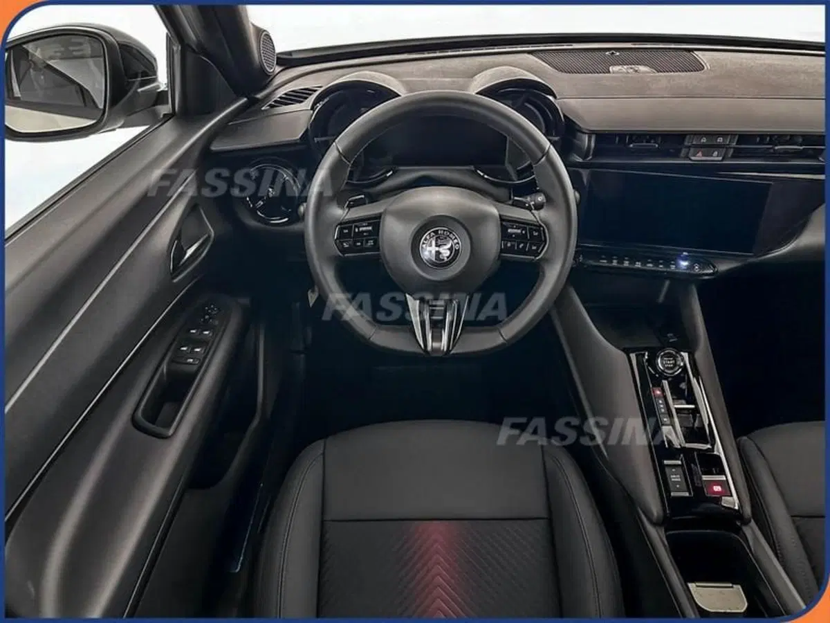 Alfa Romeo Junior nuova a Milano (10)