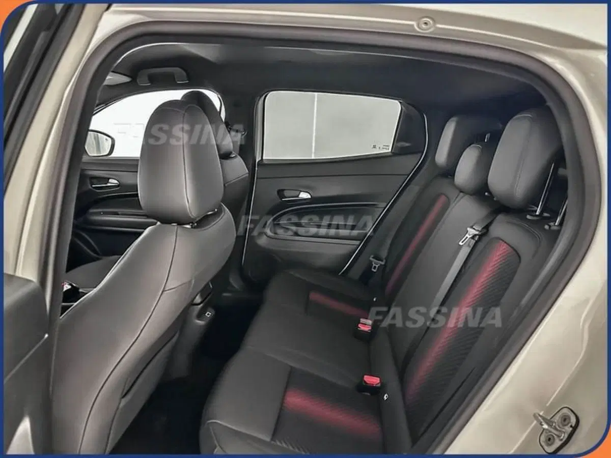 Alfa Romeo Junior nuova a Milano (11)