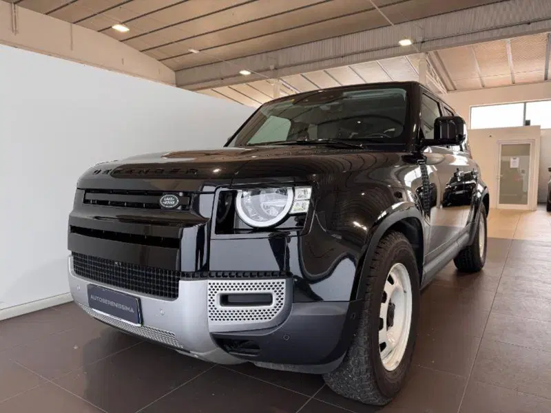 Land Rover Defender usata a Venezia