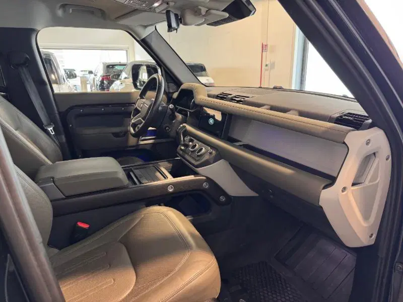 Land Rover Defender usata a Venezia (11)