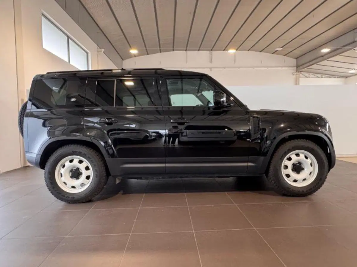 Land Rover Defender usata a Venezia (17)
