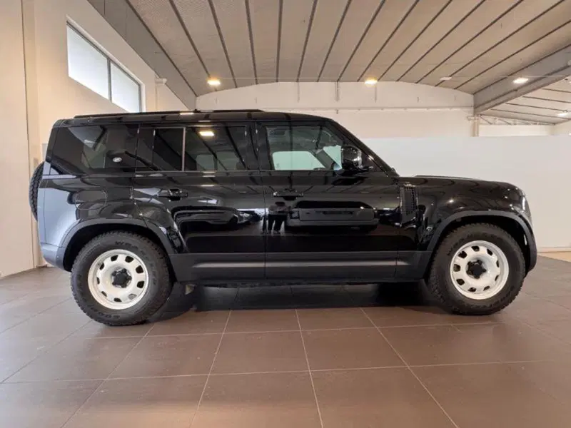 Land Rover Defender usata a Venezia (17)