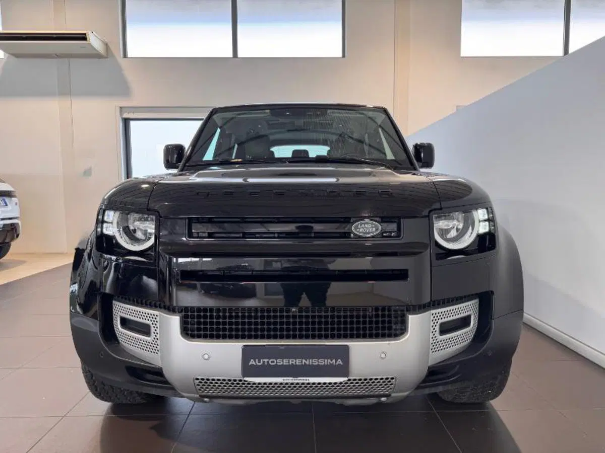 Land Rover Defender usata a Venezia (19)