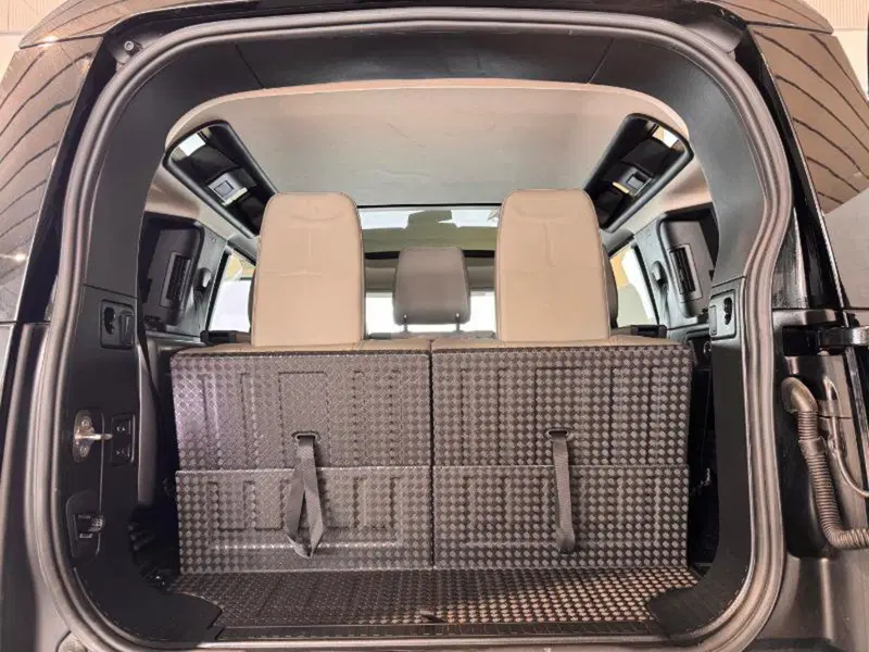 Land Rover Defender usata a Venezia (7)