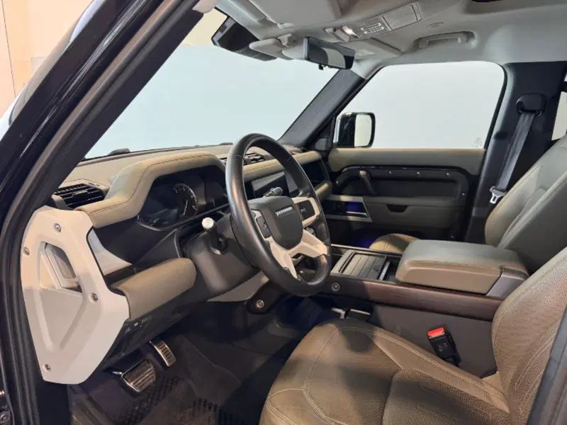 Land Rover Defender usata a Venezia (8)