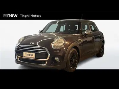 MINI Mini 1.5 Cooper D Business 5 porte del 2015 usata a Empoli