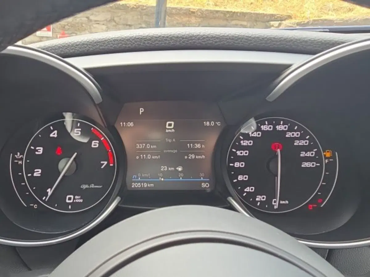 Alfa Romeo Giulia usata a Monza e Brianza (10)