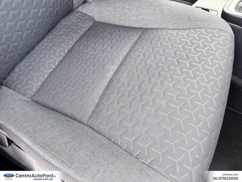 Toyota Yaris Cross usata a Roma (8)