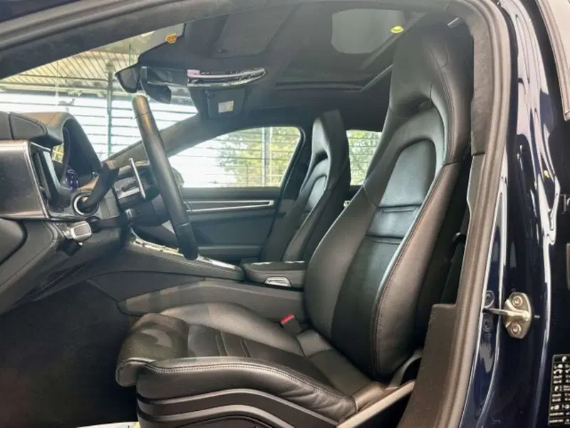 Porsche Panamera usata a Torino (10)