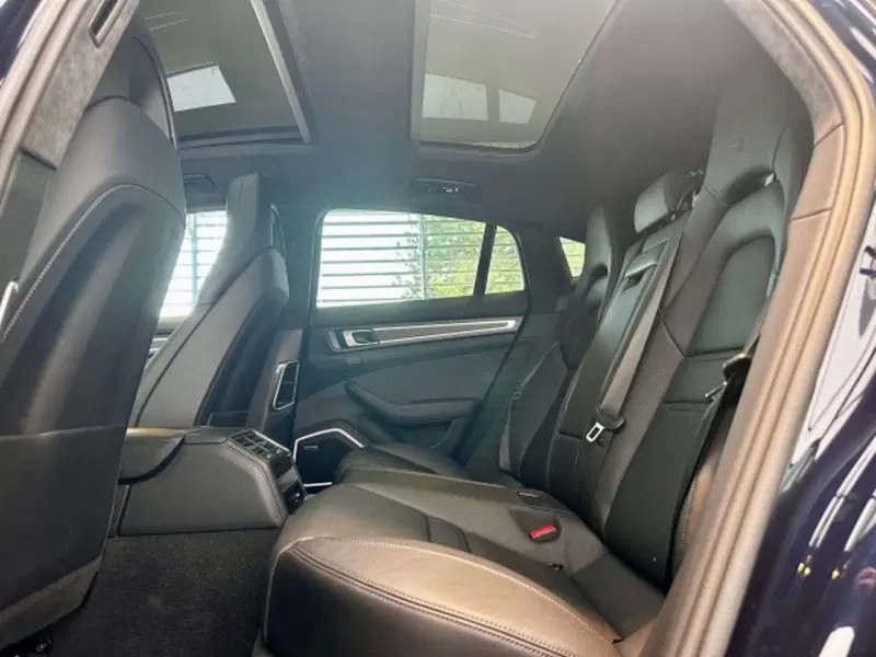 Porsche Panamera usata a Torino (11)