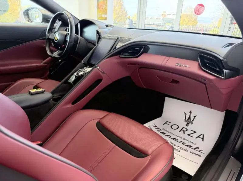 Ferrari Roma Spider usata a Torino (10)