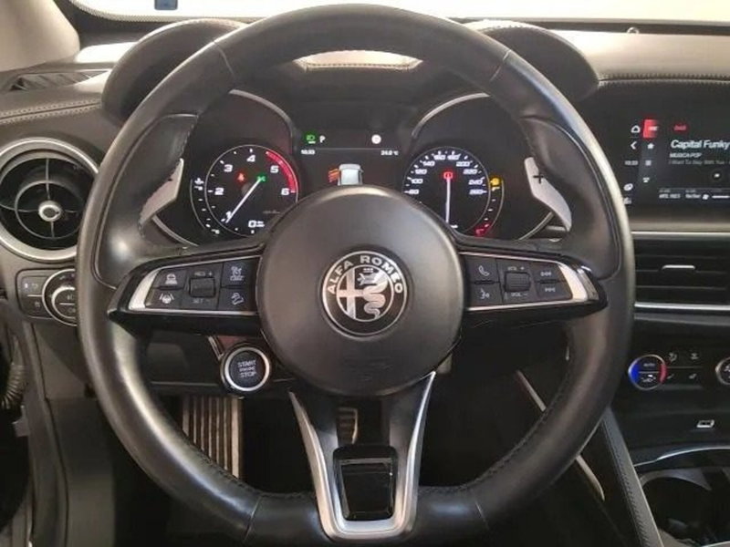 Alfa Romeo Stelvio usata a Firenze (10)