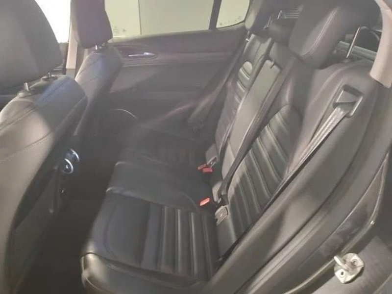 Alfa Romeo Stelvio usata a Firenze (14)