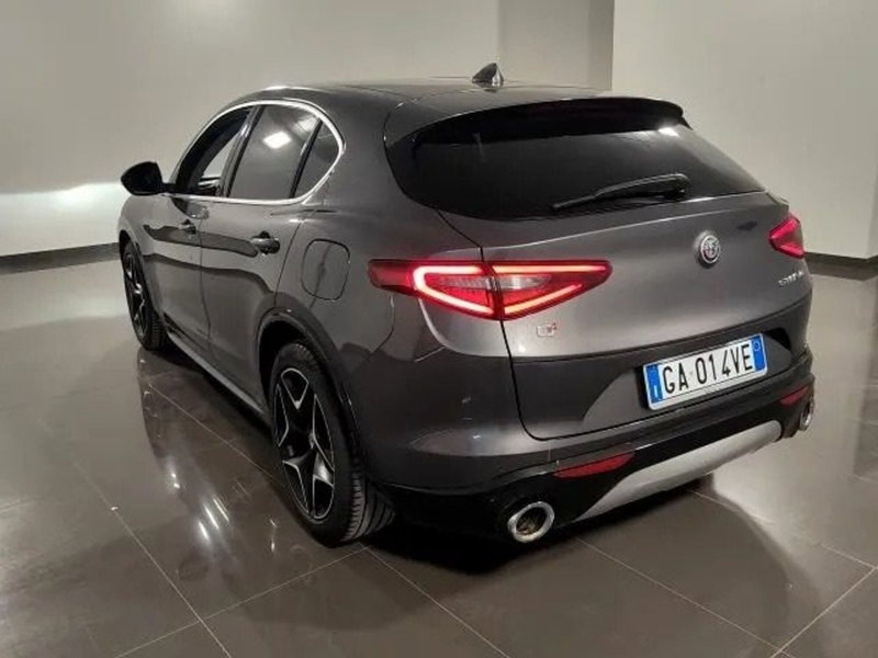 Alfa Romeo Stelvio usata a Firenze (3)