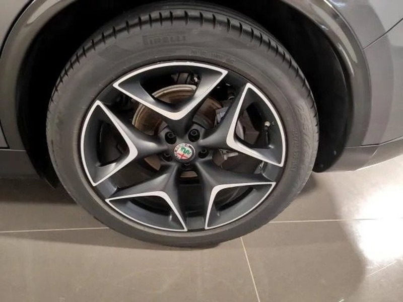Alfa Romeo Stelvio usata a Firenze (6)