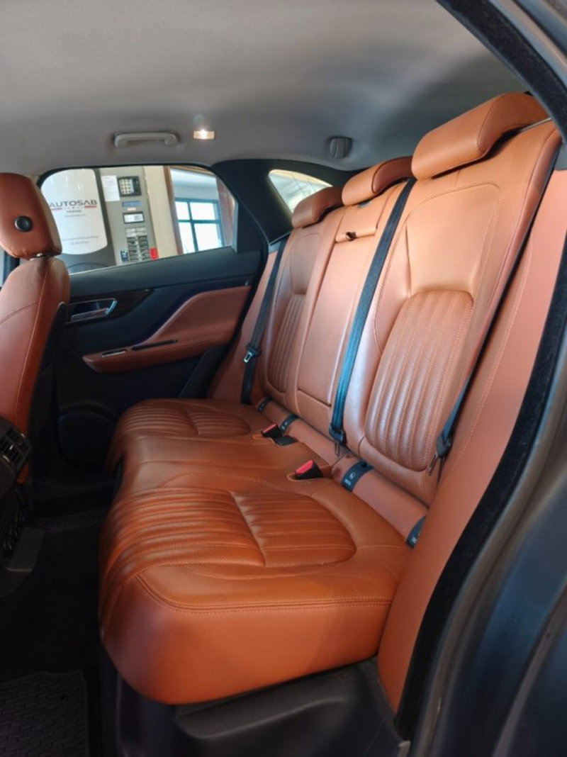 Jaguar F-Pace usata a Firenze (13)