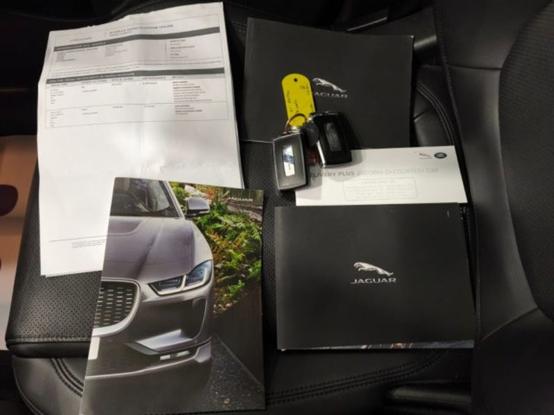 Jaguar E-Pace usata a Firenze (15)