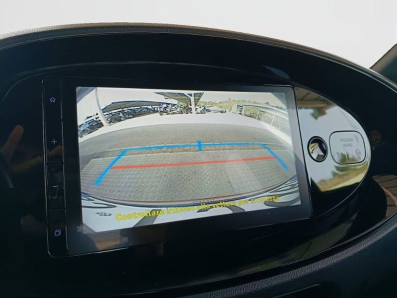 Toyota Aygo X usata a Teramo (14)