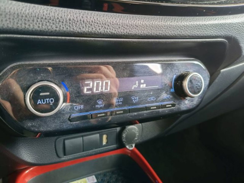 Toyota Aygo X usata a Teramo (15)