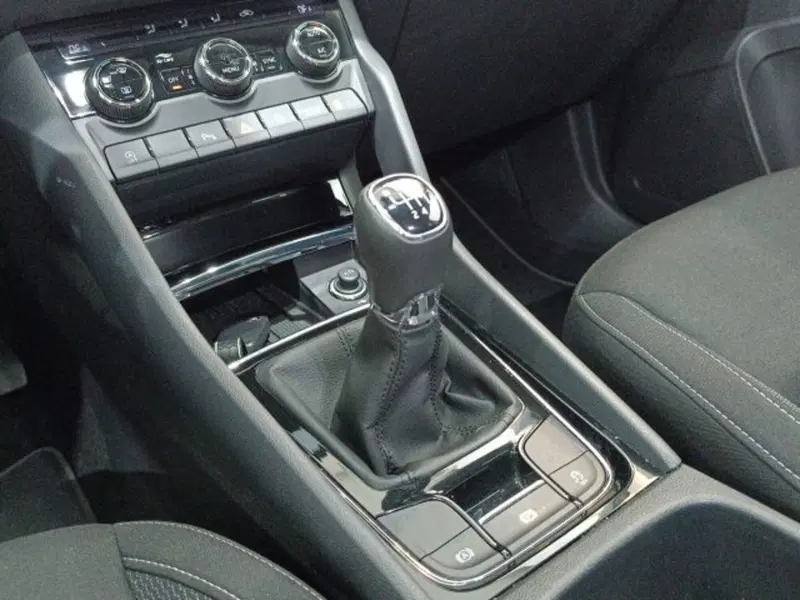 Skoda Karoq usata a Catania (8)