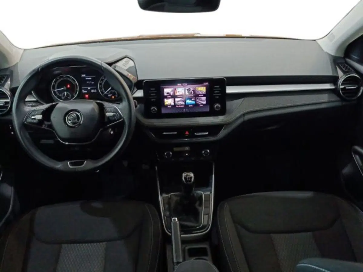 Skoda Fabia usata a Catania (7)