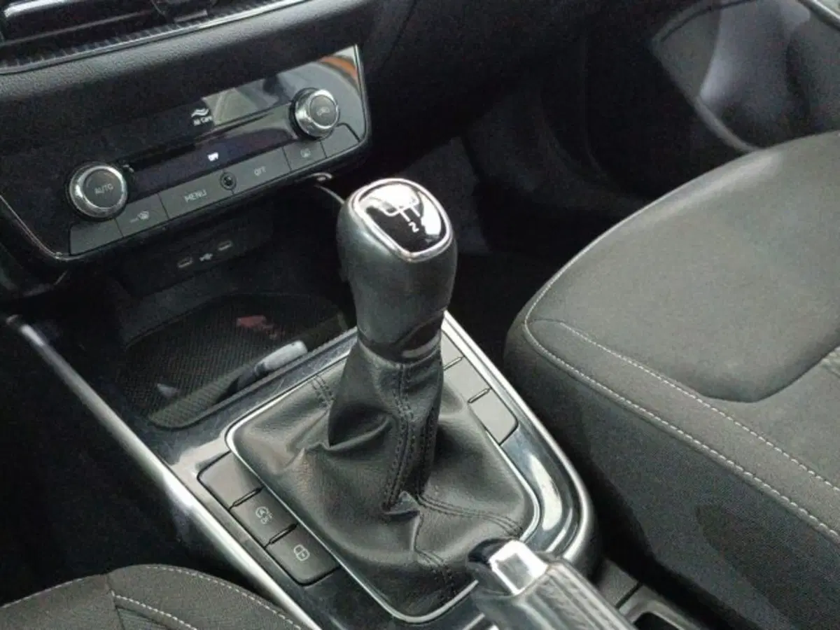 Skoda Fabia usata a Catania (8)