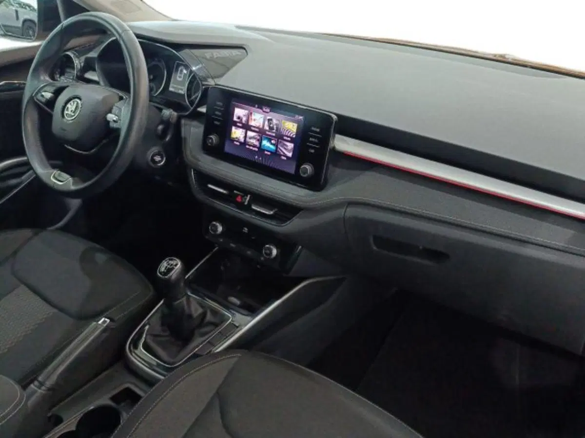 Skoda Fabia usata a Catania (9)
