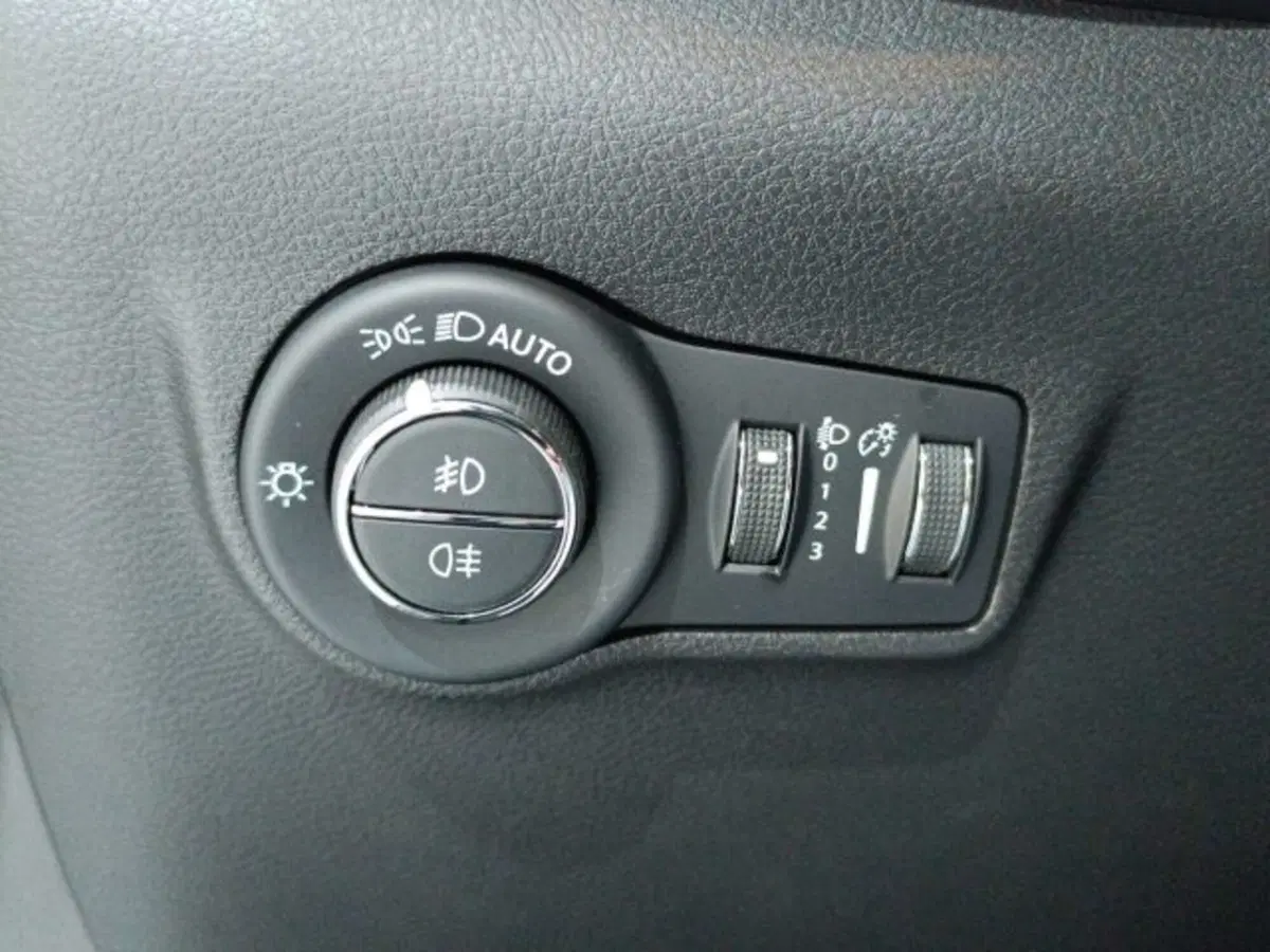 Jeep Compass usata a Catania (18)