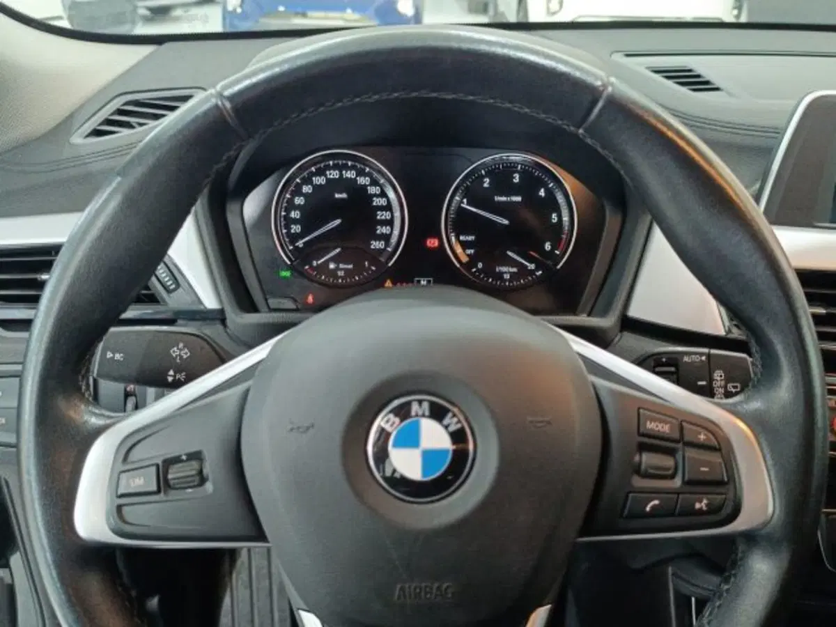 BMW X2 usata a Catania (17)