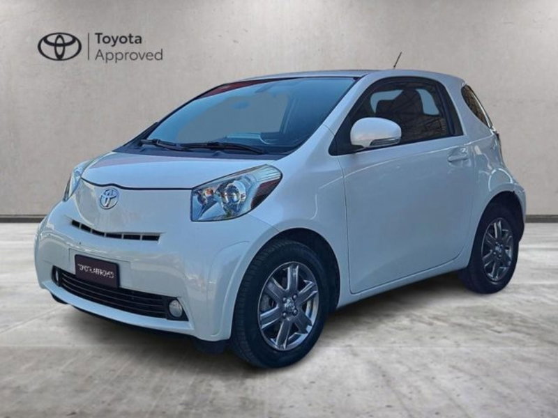 Toyota iQ usata a Roma