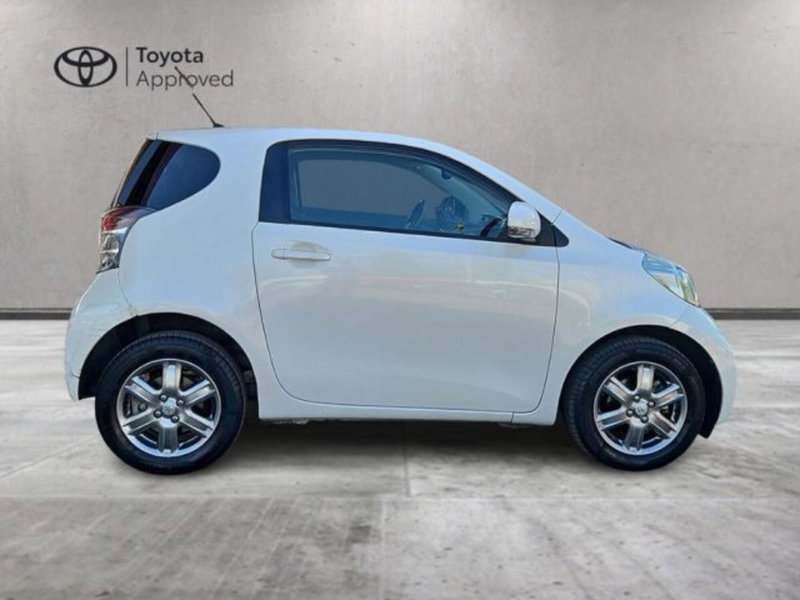 Toyota iQ usata a Roma (4)