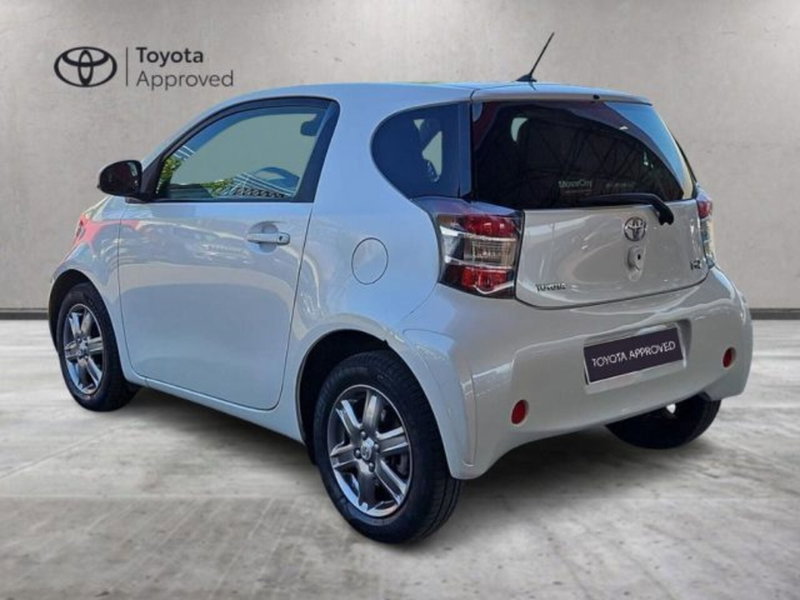 Toyota iQ usata a Roma (5)