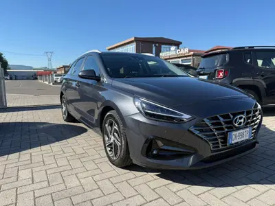 Hyundai i30 Fastback 1.0 T-GDI iMT 48V Prime del 2023 usata a Montelupo Fiorentino