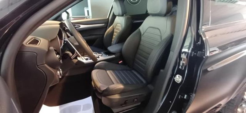 Alfa Romeo Stelvio nuova a Padova (10)