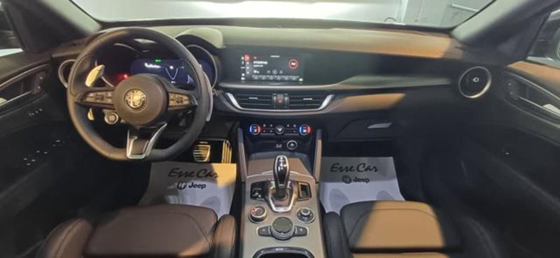 Alfa Romeo Stelvio nuova a Padova (12)