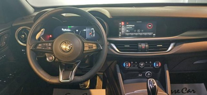 Alfa Romeo Stelvio nuova a Padova (16)