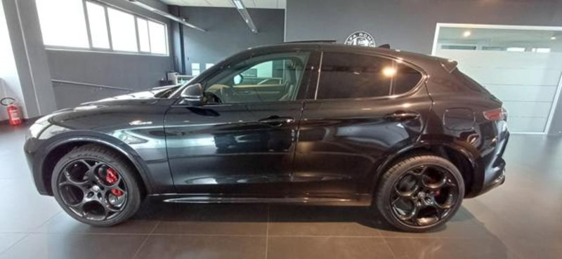 Alfa Romeo Stelvio nuova a Padova (5)