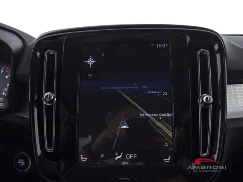 Volvo XC40 usata a Perugia (15)