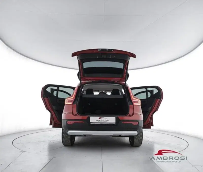 Volvo XC40 usata a Perugia (7)