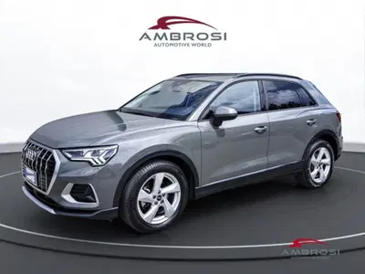 Audi Q3 35 2.0 tdi Business Advanced s-tronic del 2023 usata a Corciano