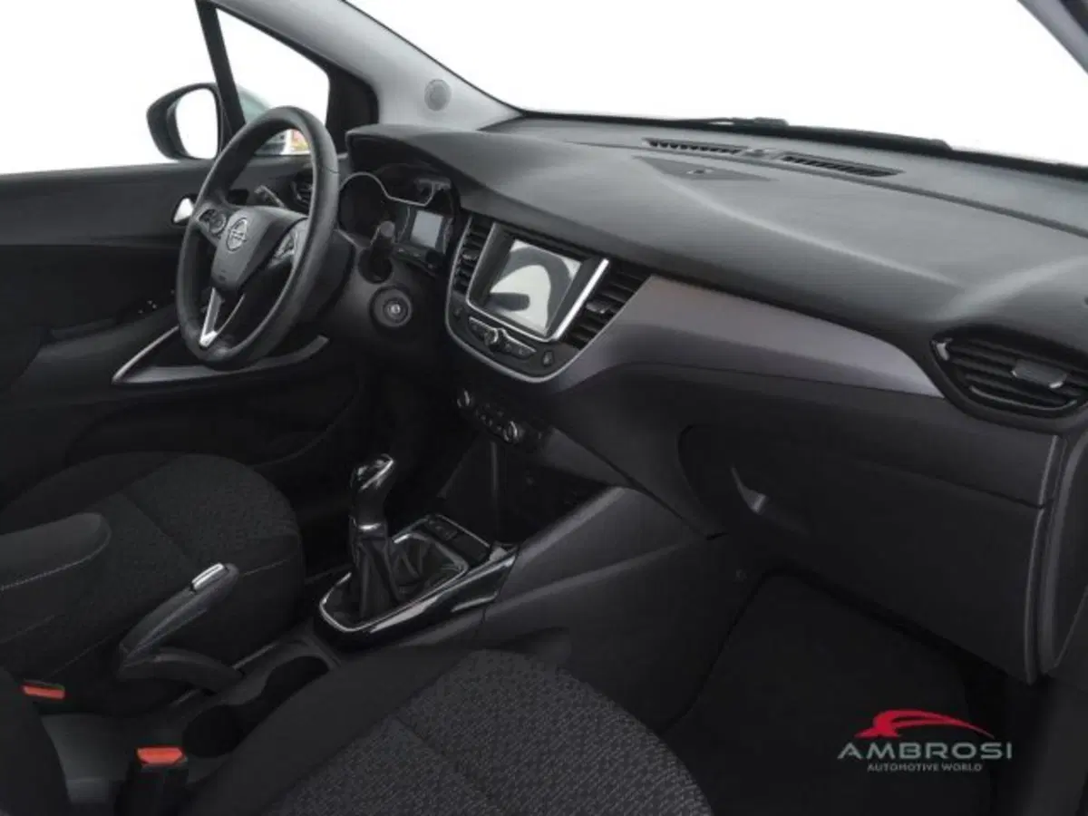 Opel Crossland X usata a Perugia (12)