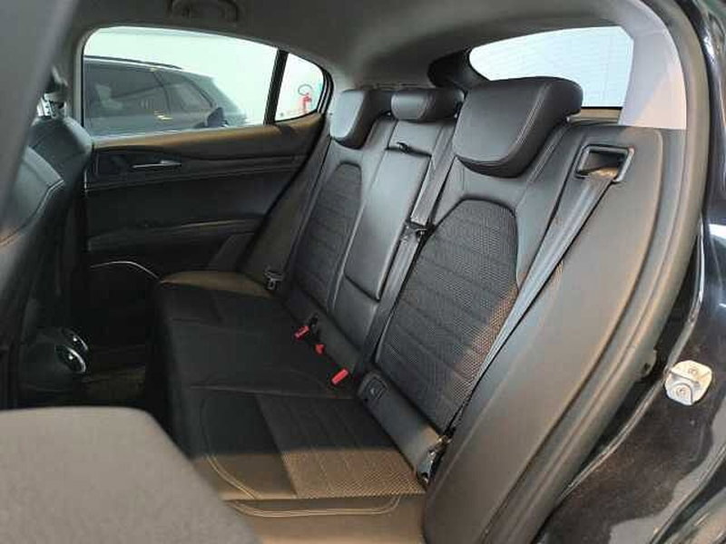 Alfa Romeo Stelvio usata a Forlì-Cesena (16)