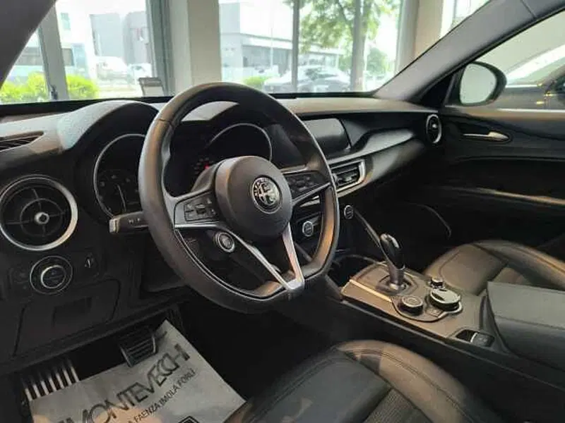 Alfa Romeo Stelvio usata a Forlì-Cesena (12)